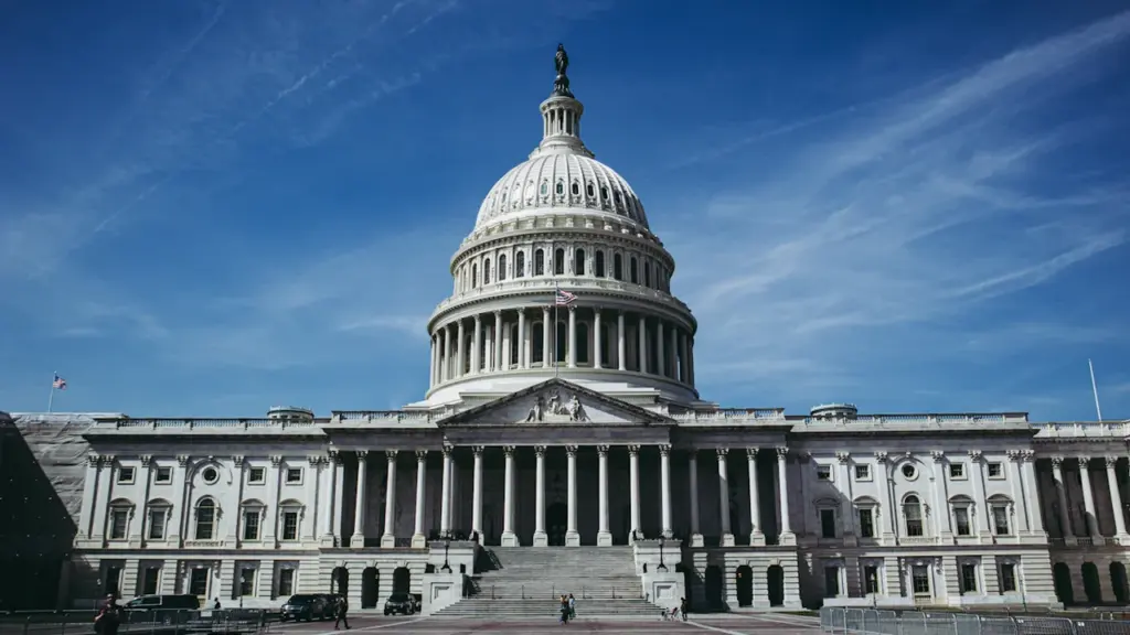 Wybory do Kongresu USA 2026: Republikanie walczą o 218 mandatów