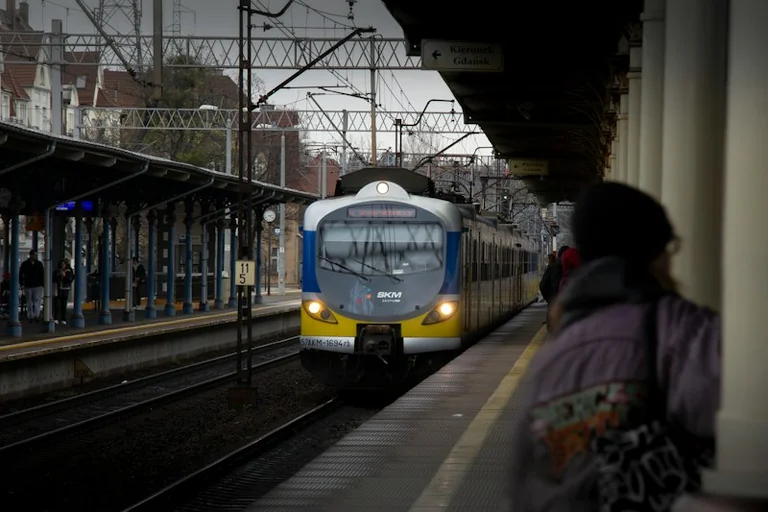 Rozkład jazdy pociągów w Polsce: co sprawdzić przed podróżą 12 października